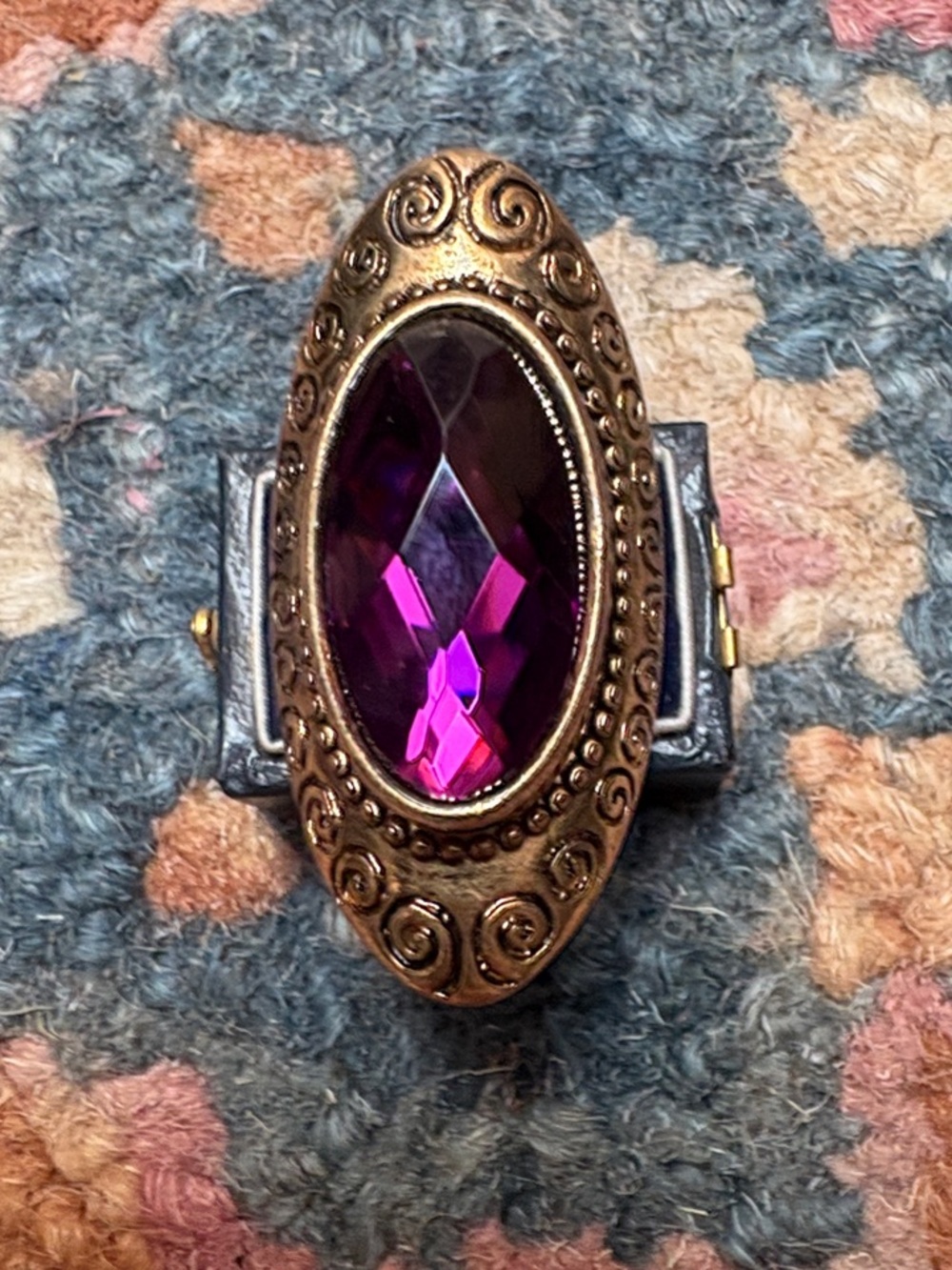Vintage Style Statement Ring Purple Faceted Stone Size 7.5